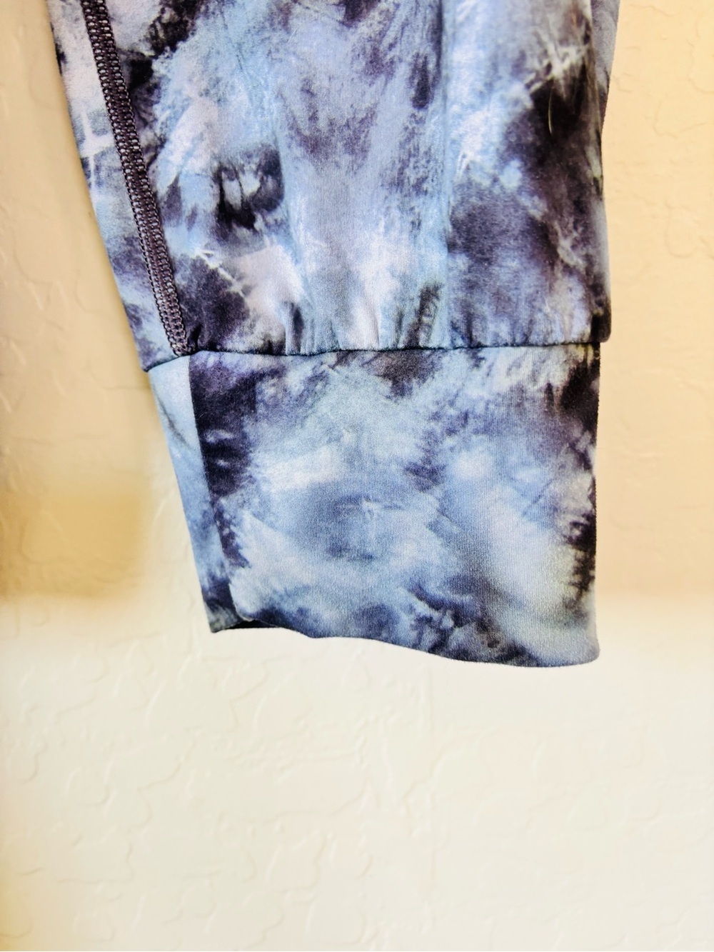 Athleta tie-Dye Jogger Pants - Blue/Black - Picture 4 of 11